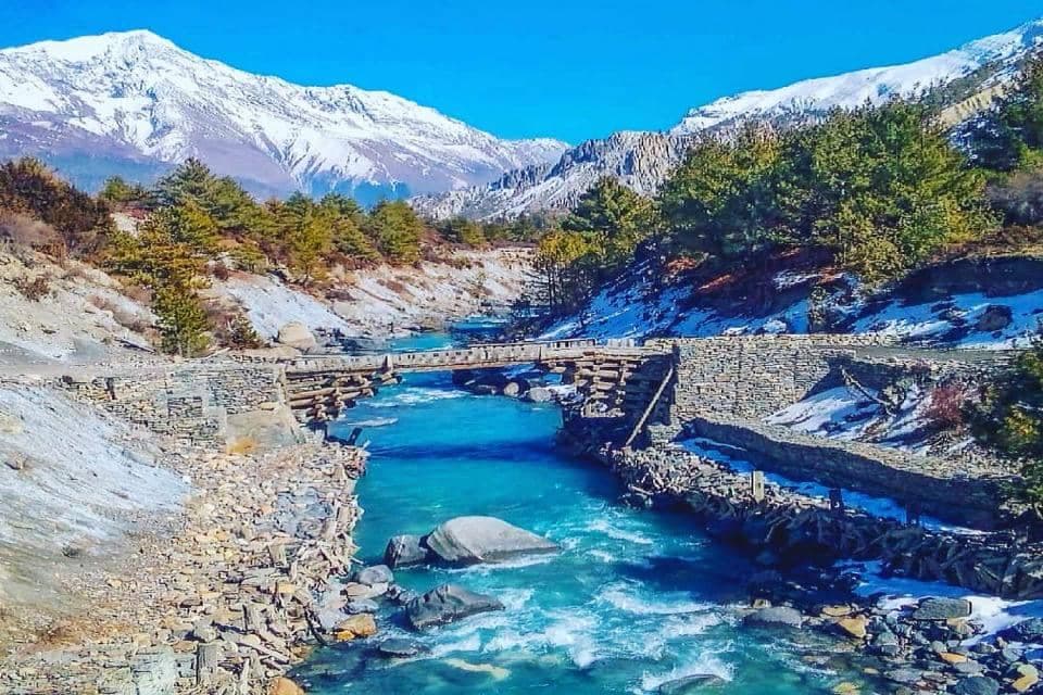 Annapurna Circuit trekking